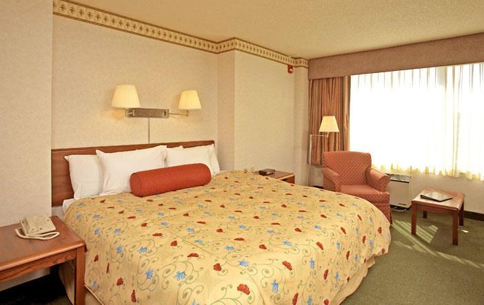 Kahler Inn And Suites Rochester Habitación foto